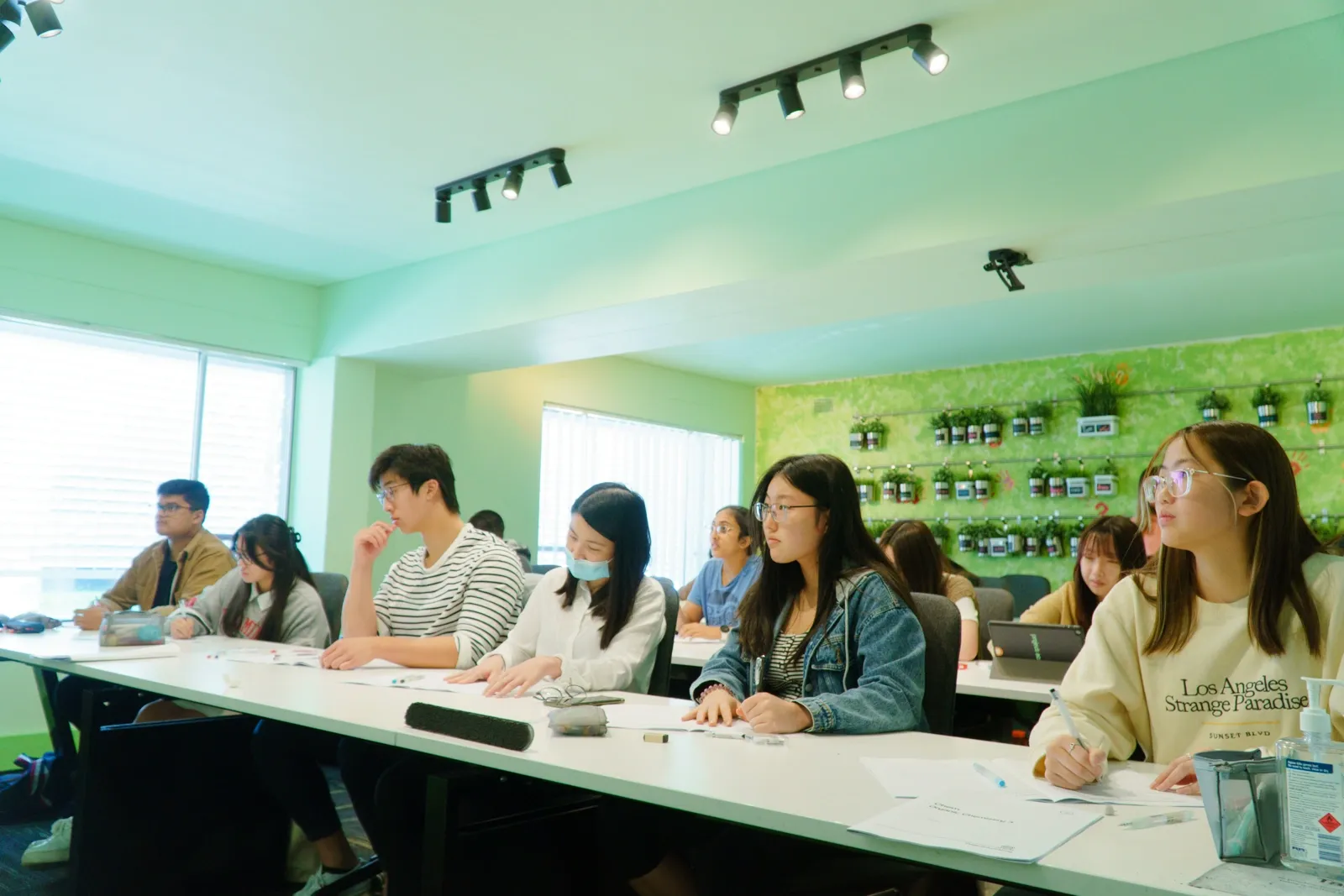 HSC tutoring classroom of students